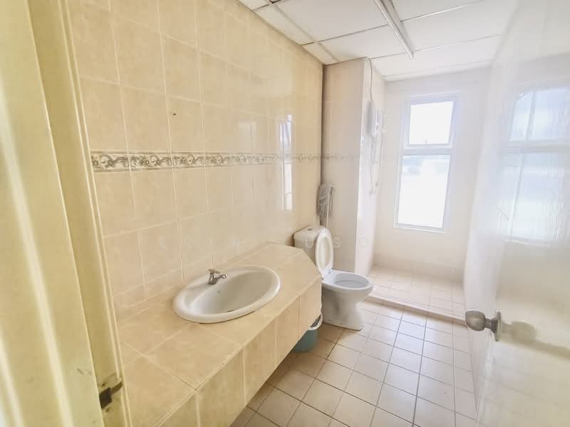 Kondominium untuk Disewa di Prima Midah Heights - Erin Yusof - Bathroom - PropertyGuru.com.my
