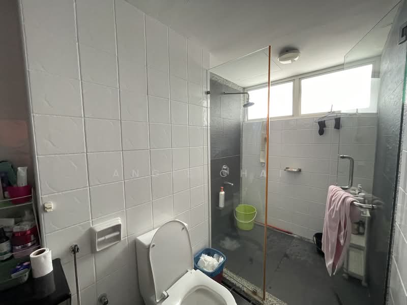 Condominium for Sale at The Plaza Condominium - Angie Chai - Bathroom - PropertyGuru.com.my