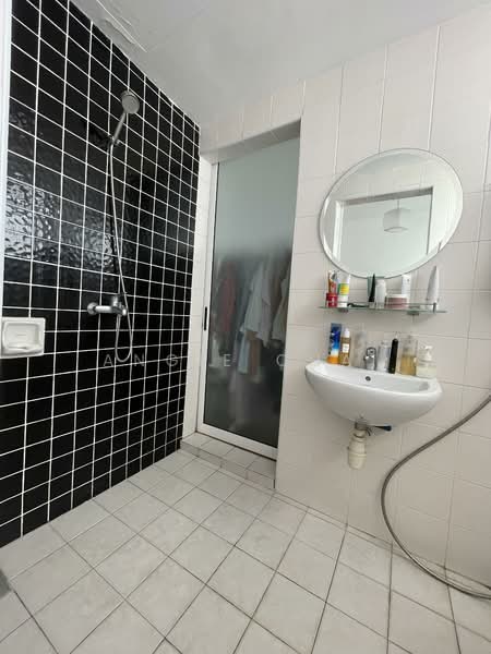 Condominium for Sale at The Plaza Condominium - Angie Chai - Bathroom - PropertyGuru.com.my