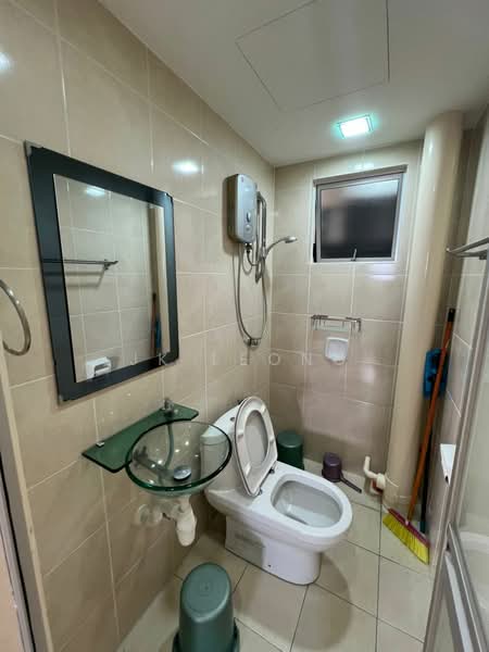 Servis Apartment untuk Dijual di Beverly Tower @ Plaza Medan Putra - JK Leong - Bathroom - PropertyGuru.com.my