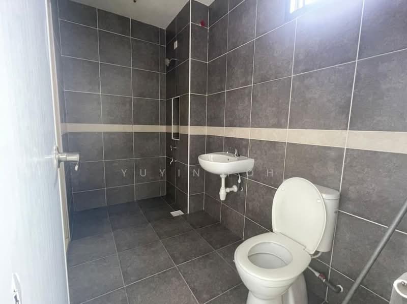 Rumah Teres 2 Tingkat untuk Disewa di Pekan Nanas (Johor) - YUYIN POH - Bathroom - PropertyGuru.com.my