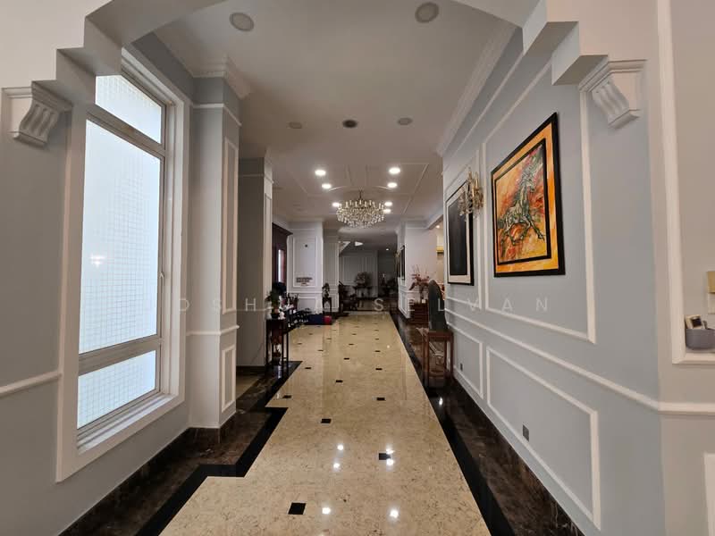 Rumah Banglo untuk Dijual di Bukit Tunku (Kenny Hills) (Kuala Lumpur) - Joshua Selvan - Corridor - PropertyGuru.com.my