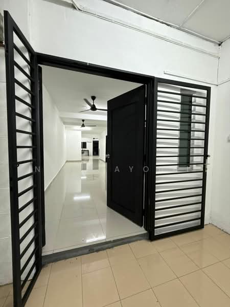Rumah Teres 1 Tingkat untuk Disewa di Taman Greenwood (Batu Caves) - Najib Ayoubi - Entrance - PropertyGuru.com.my