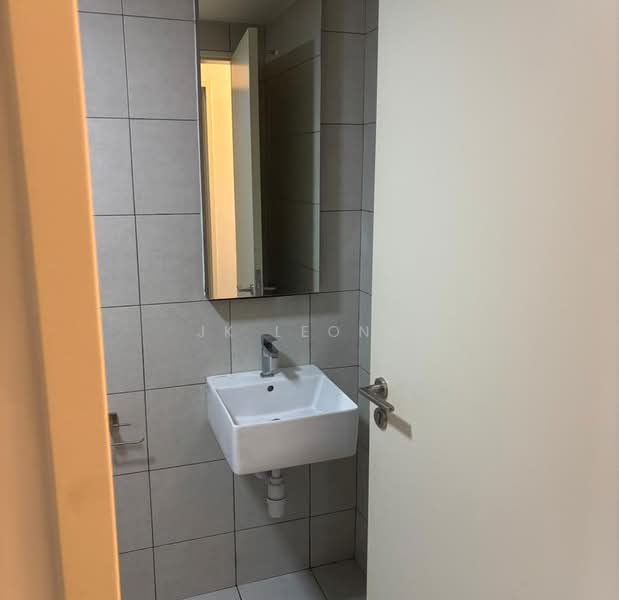 Service Residence for Rent at D'Cosmos Residences - JK Leong - Bathroom - PropertyGuru.com.my
