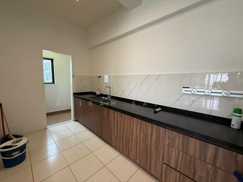Apartment for Sale at Pr1ma One @ Laman View - Adibah Salim - Kitchen - PropertyGuru.com.my