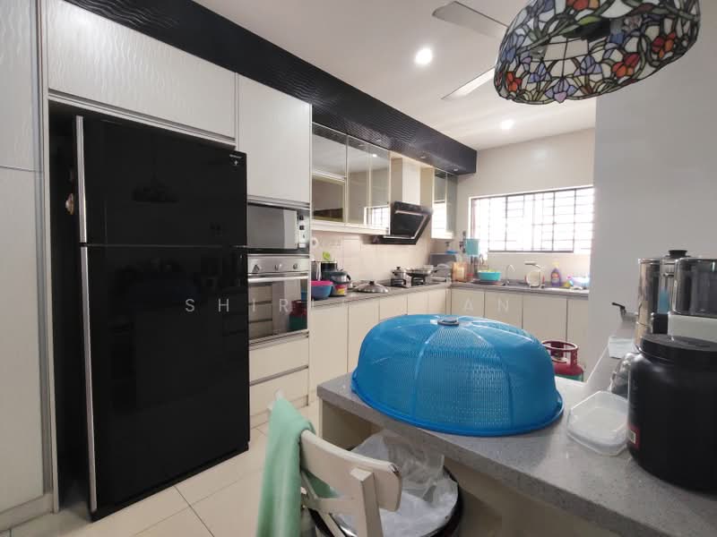 3-storey Terraced House for Sale in Taman Damai Utama (Bandar Kinrara) - Shirley Tan - Kitchen - PropertyGuru.com.my