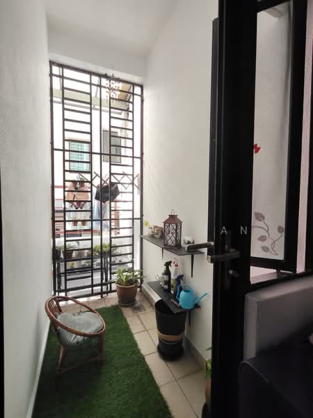 3-storey Terraced House for Sale in Kinrara Residence (Puchong) - Shirley Tan - Balcony - PropertyGuru.com.my