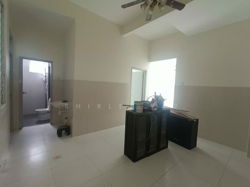 Cluster House for Rent in Kampung Melayu Kangkar Pulai (Pulai) - Shirley Yap - Bathroom - PropertyGuru.com.my