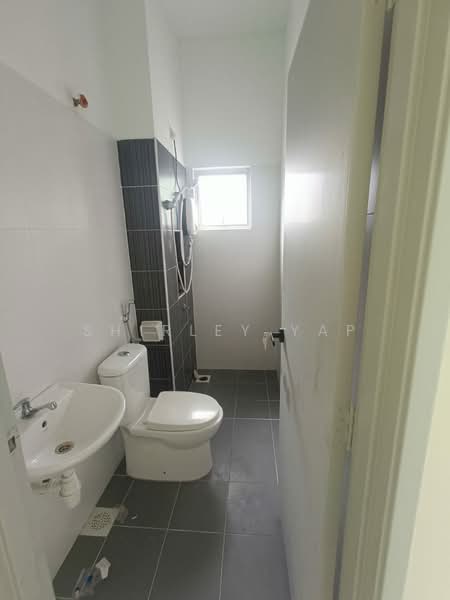 Cluster House for Rent in Kampung Melayu Kangkar Pulai (Pulai) - Shirley Yap - Bathroom - PropertyGuru.com.my