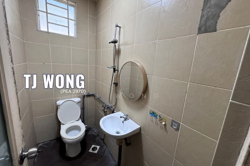 2-storey Terraced House for Rent in Taman Kingfisher 3 & 4 (Kota Kinabalu) - TJ Wong - Bathroom - PropertyGuru.com.my
