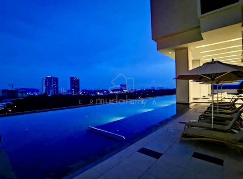 Servis Apartment untuk Disewa di The Park Sky Residence - Eric Sea - Pool - PropertyGuru.com.my