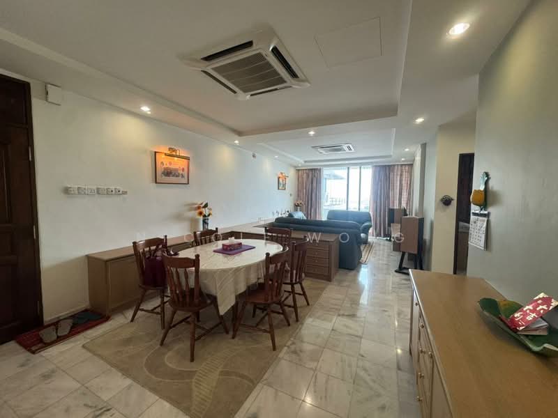 Kondominium untuk Dijual di Gurney Villa - Nicole Wong - Living Room - PropertyGuru.com.my