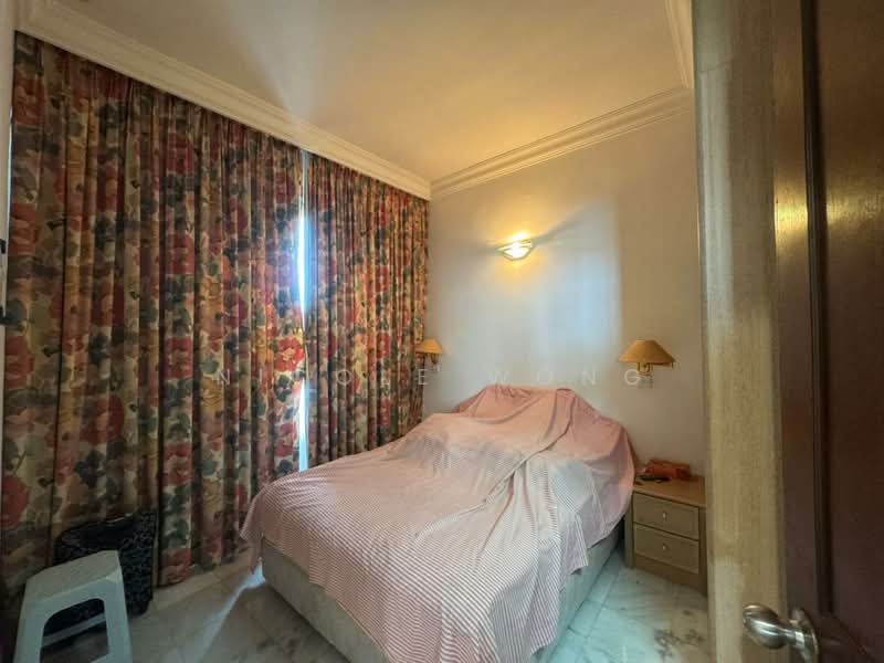 Kondominium untuk Dijual di Gurney Villa - Nicole Wong - Bedroom - PropertyGuru.com.my
