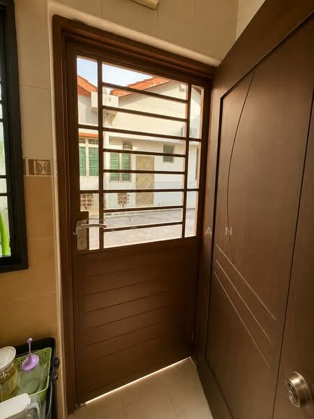Rumah Teres 1.5 Tingkat untuk Dijual di Taman Molek (Johor Bahru) - Jason Tan - Entrance - PropertyGuru.com.my