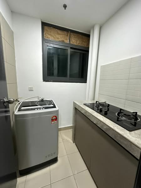 Servis Apartment untuk Disewa di Univ 360 Place - Levis Chan - Kitchen - PropertyGuru.com.my