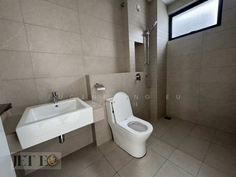 Rumah Teres 2 Tingkat untuk Dijual di Tanjong Duabelas (Selangor) - Eugene Ong Eu chieh - Bathroom - PropertyGuru.com.my