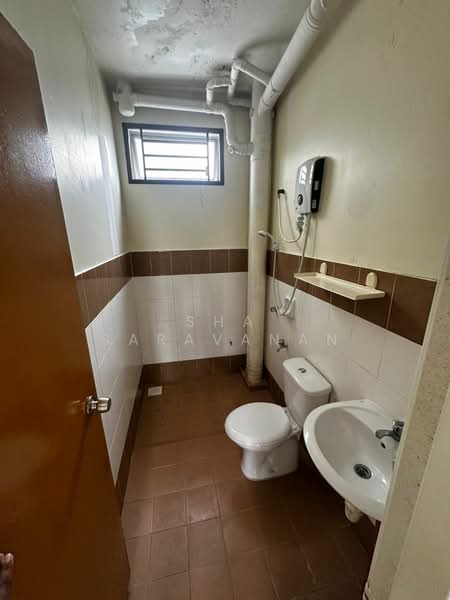 Apartment for Rent at Kipark Apartment - Sha Saravanan - Bathroom - PropertyGuru.com.my