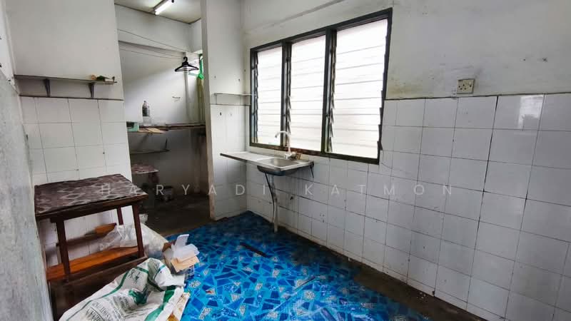 Rumah Flat untuk Disewa di Taman Sepakat Indah Apartment - Haryadi Katmon - Kitchen - PropertyGuru.com.my
