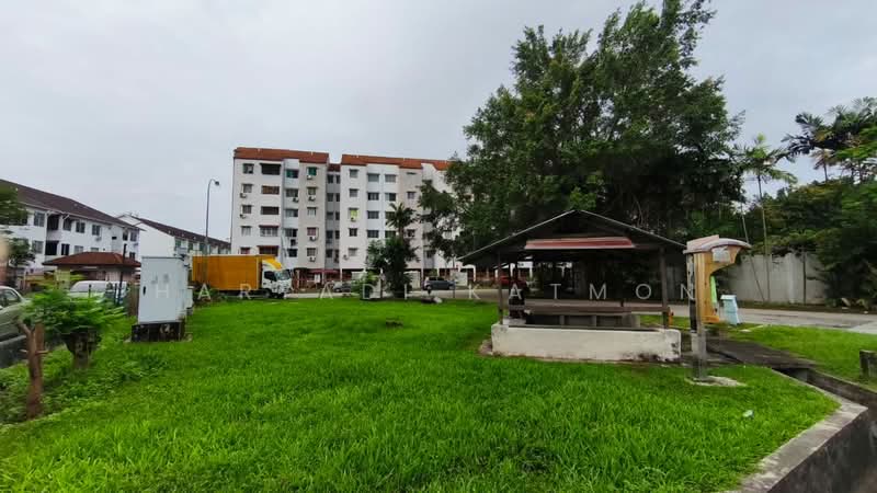 Rumah Flat untuk Disewa di Taman Sepakat Indah Apartment - Haryadi Katmon - Exterior - PropertyGuru.com.my