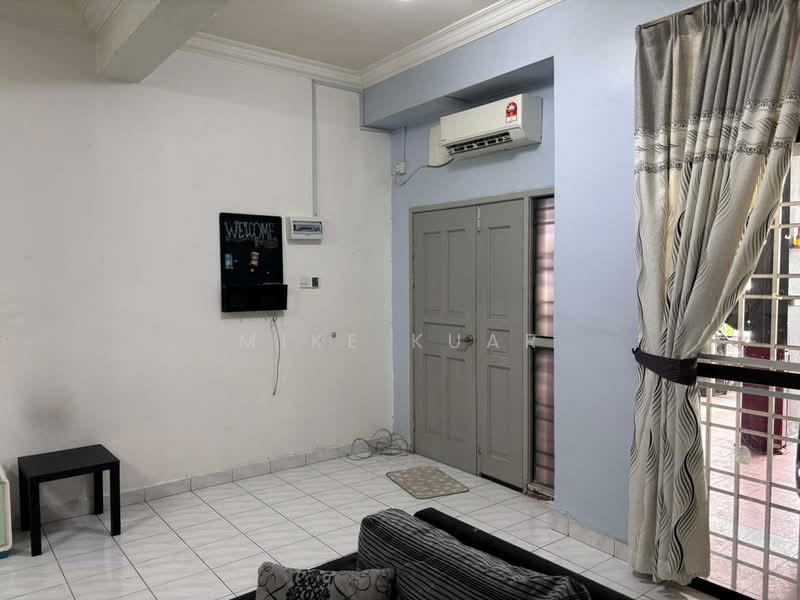 2-storey Terraced House for Rent in Kawasan Perniagaan Asas Murni (Bukit Mertajam) - Mike Kuar - Living Room - PropertyGuru.com.my