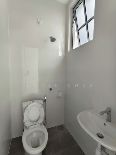 Semi-Detached House for Sale in Taman Ekoflora (Johor Bahru) - Fennie Chua - Bathroom - PropertyGuru.com.my