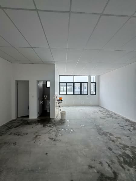 Shop / Office for Rent in Bandar Gamuda Cove (Dengkil) - Maznee Realtor - Interior - PropertyGuru.com.my