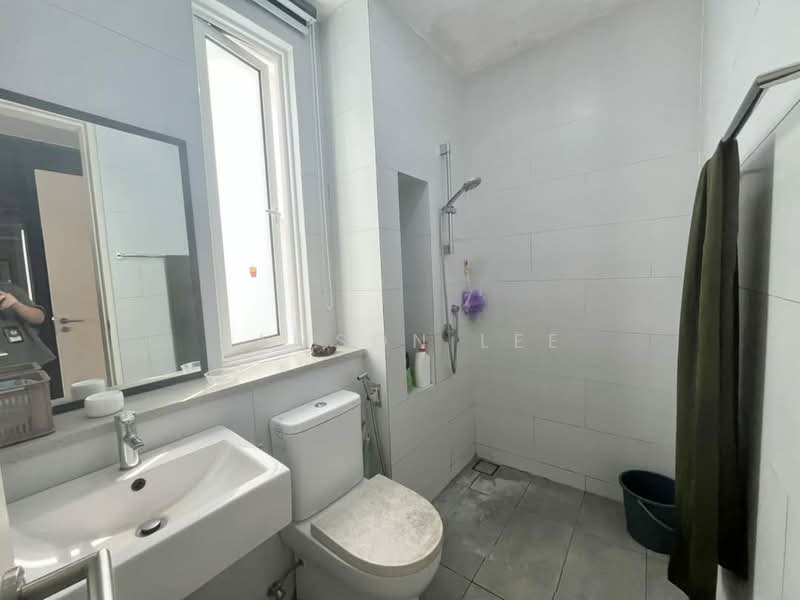 3-storey Terraced House for Sale in Tamansari (Rawang) - Samson Lee - Bathroom - PropertyGuru.com.my