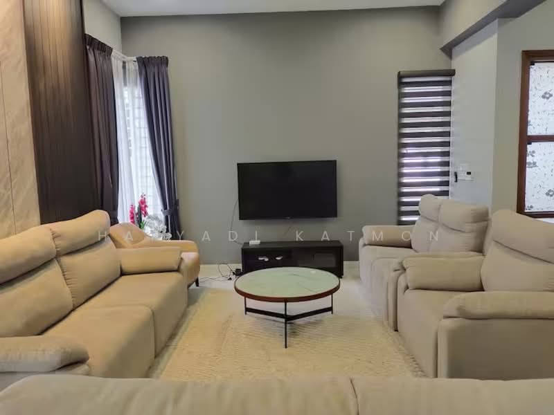 Rumah Berkembar untuk Disewa di Tropicana Heights (Kajang) - Haryadi Katmon - Living Room - PropertyGuru.com.my