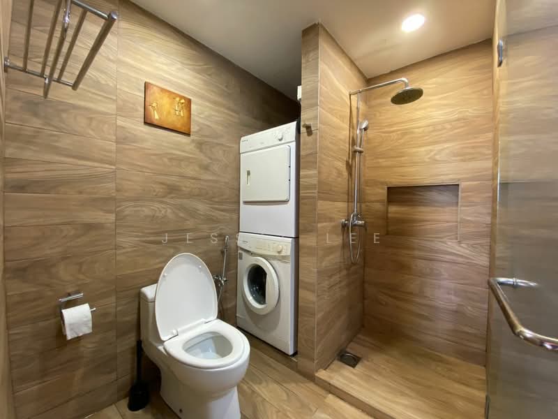 Servis Apartment untuk Disewa di Amcorp Serviced Suites - Jessie Lee - Bathroom - PropertyGuru.com.my