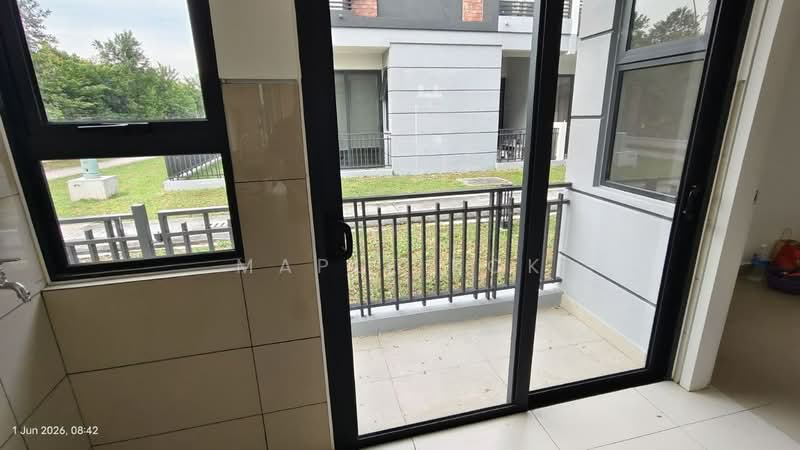 2-storey Terraced House for Sale in Shah Alam (Selangor) - Maple Kok - Balcony - PropertyGuru.com.my