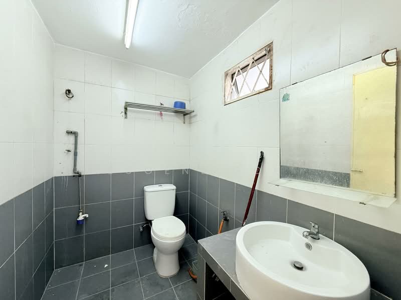 Rumah Teres 1 Tingkat untuk Dijual di Ampang (Selangor) - Eugene Goh - Bathroom - PropertyGuru.com.my