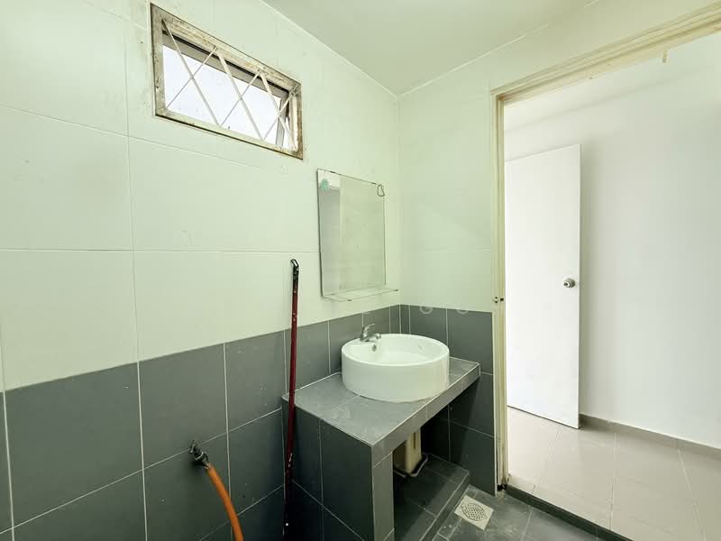 Rumah Teres 1 Tingkat untuk Dijual di Ampang (Selangor) - Eugene Goh - Bathroom - PropertyGuru.com.my