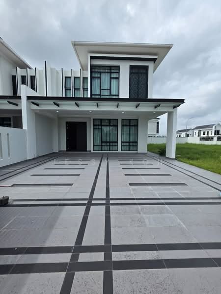 Rumah Berkembar untuk Disewa di Setia Tropika (Johor Bahru) - Jessy Koh - Exterior - PropertyGuru.com.my