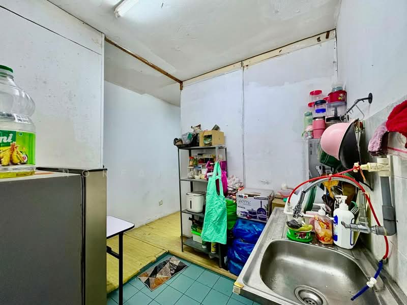 Pangsapuri untuk Dijual di Seri Aman Apartment - Norfaizah Ahmad - Kitchen - PropertyGuru.com.my
