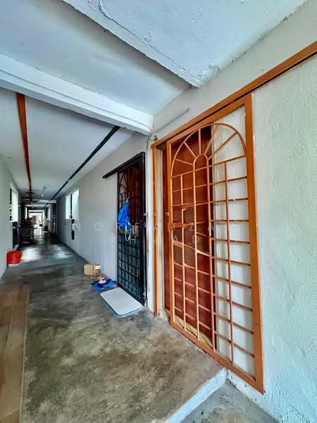 Pangsapuri untuk Dijual di Seri Aman Apartment - Norfaizah Ahmad - Corridor - PropertyGuru.com.my