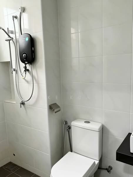Rumah Bandar untuk Disewa di Bandar Cassia (Batu Kawan) - Mike Kuar - Bathroom - PropertyGuru.com.my