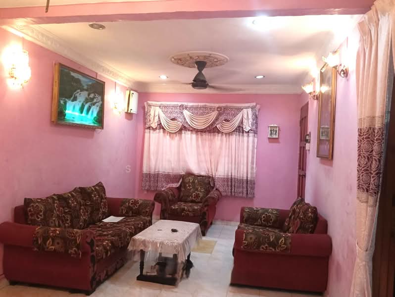 Rumah Teres 1 Tingkat untuk Dijual di Seri Kembangan (Selangor) - Sean Loo - Living Room - PropertyGuru.com.my