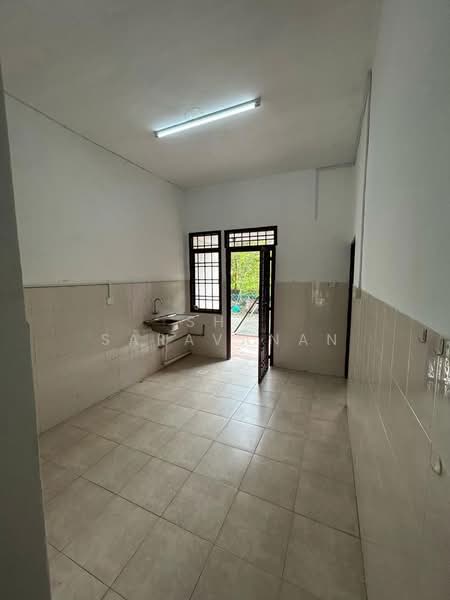 Rumah Teres 2 Tingkat untuk Disewa di Skudai (Johor) - Sha Saravanan - Kitchen - PropertyGuru.com.my