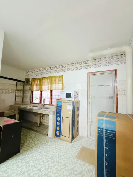 Rumah Teres untuk Dijual di Taman Kajang Baru (Kajang) - Levis Chan - Kitchen - PropertyGuru.com.my