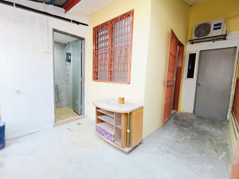 Rumah Teres untuk Dijual di Taman Kajang Baru (Kajang) - Levis Chan - Exterior - PropertyGuru.com.my