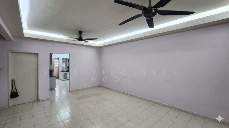 2-storey Terraced House for Sale in Kota Damansara (Selangor) - Liza Tieo Quek Hoon - Living Room - PropertyGuru.com.my