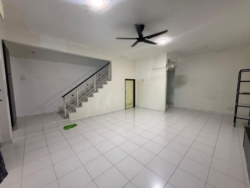 Rumah Teres 2 Tingkat untuk Disewa di Johor Bahru (Johor) - Jessy Koh - Living Room - PropertyGuru.com.my