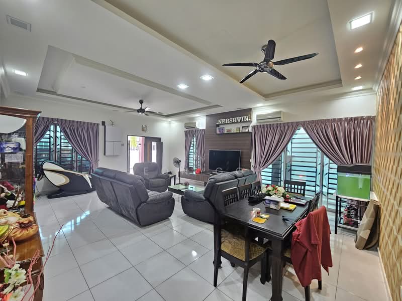 Rumah Teres 2 Tingkat untuk Dijual di Kampung Teluk Gadong Besar (Klang) - Leon Goh - Living Room - PropertyGuru.com.my