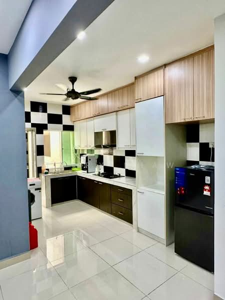 Kondominium untuk Disewa di First Residence (Residensi Unggul) - Terry Khaw - Kitchen - PropertyGuru.com.my