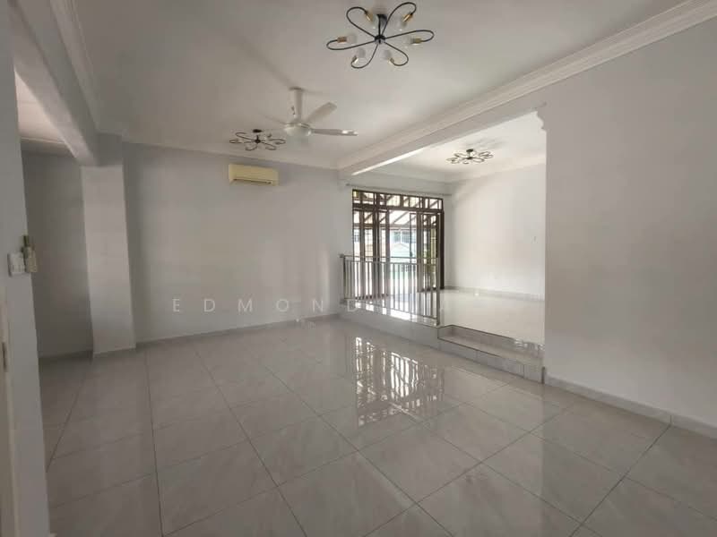 2-storey Terraced House for Rent in Taman Perling (Perling) - Edmond Tang - Living Room - PropertyGuru.com.my
