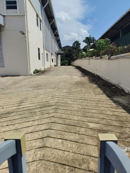 Warehouse for Sale in Kampung Mengkibol (Kluang) - Mabel Lee - Exterior - PropertyGuru.com.my