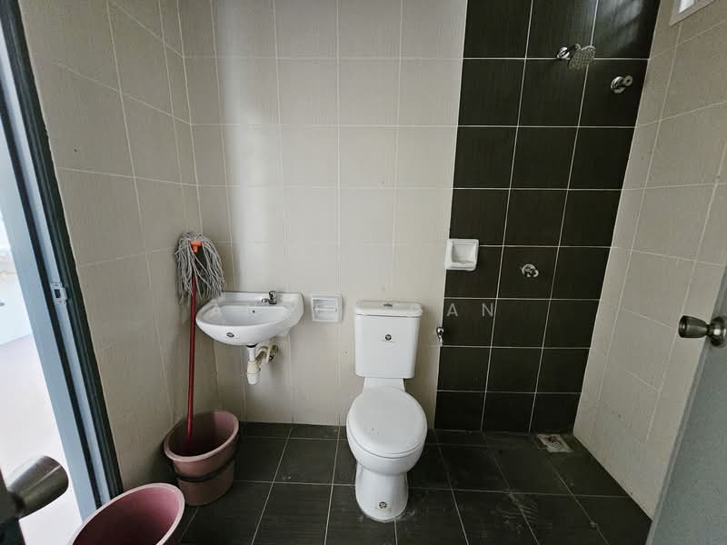 Rumah Teres 2 Tingkat untuk Dijual di Seksyen 33 (Shah Alam) - Anddy Gan - PropertyGuru.com.my