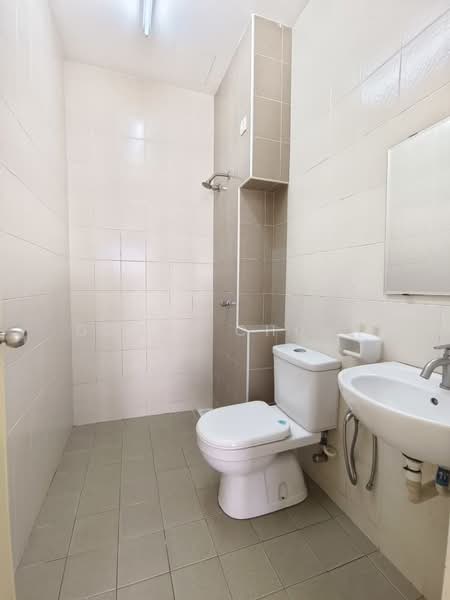 Rumah Berkembar untuk Dijual di Setia Impian (Setia Alam) - Doris Chuah - Bathroom - PropertyGuru.com.my
