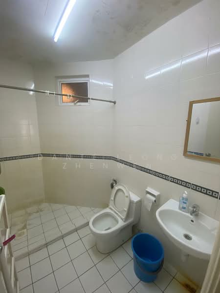 Service Residence for Rent at Windsor Tower - Dante Leong Zhenwen - Bathroom - PropertyGuru.com.my
