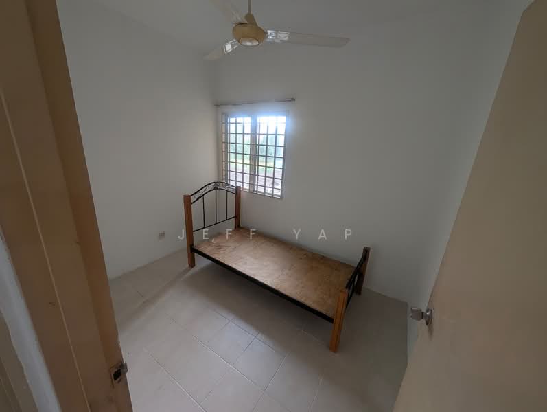 Apartment for Rent at Pangsapuri Bayu Suria (Summerfields Apartments) - Jeff Yap - Bedroom - PropertyGuru.com.my
